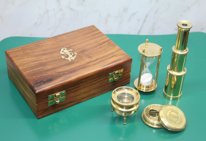 Ahşap Kutulu Dürbün