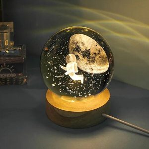 Uçan Astronot Işıklı Cam Küre Kod 56 Kapıda Ödeme