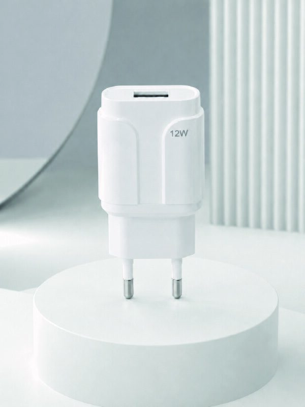 Pratik ve Kompakt Tasarımlı 12W USB Telefon Şarj Adaptörü