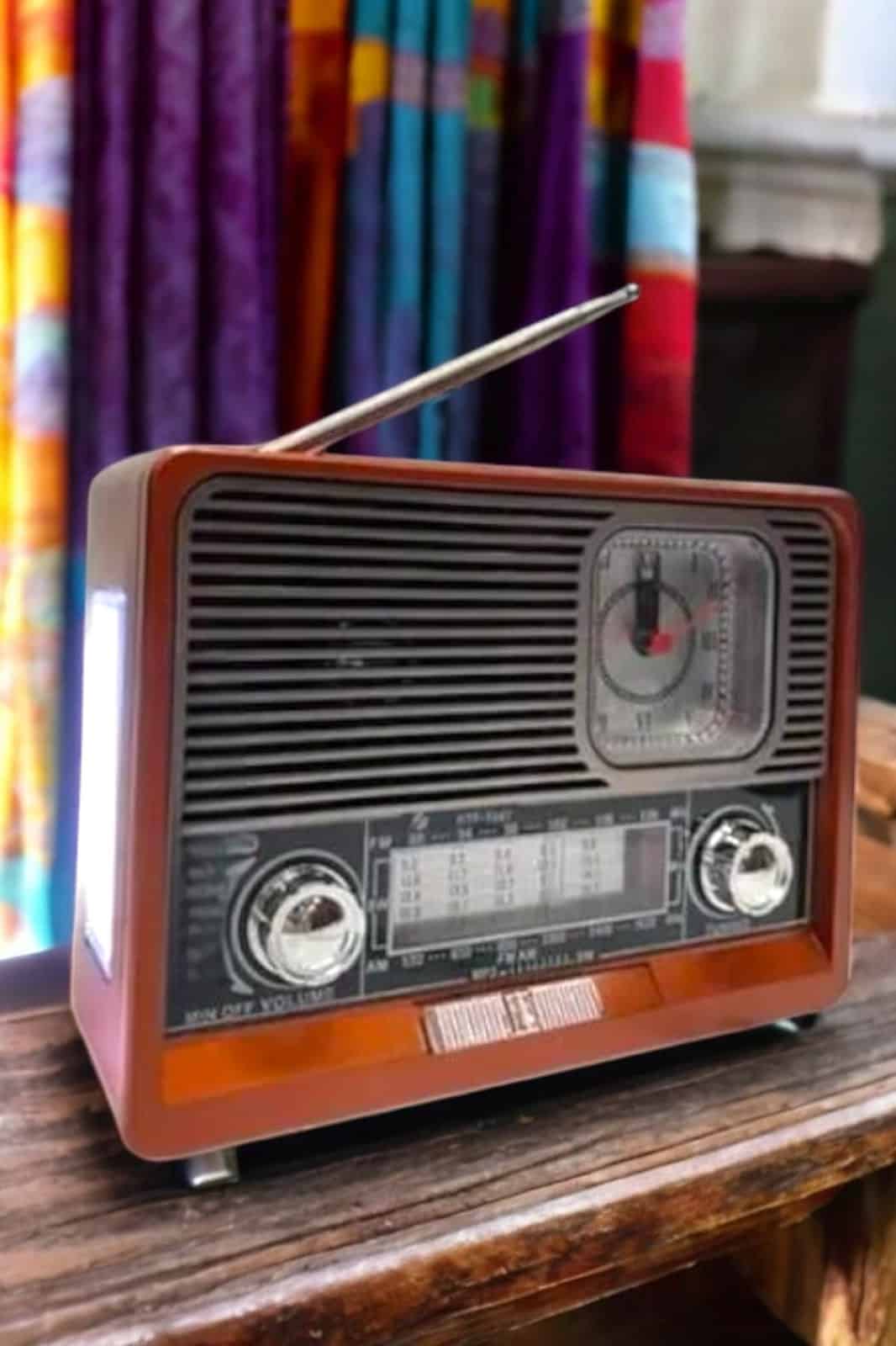 Nostaljik Radyo USB,AUX Ve SD Kart Girişli Bluetooth Bağlantılı