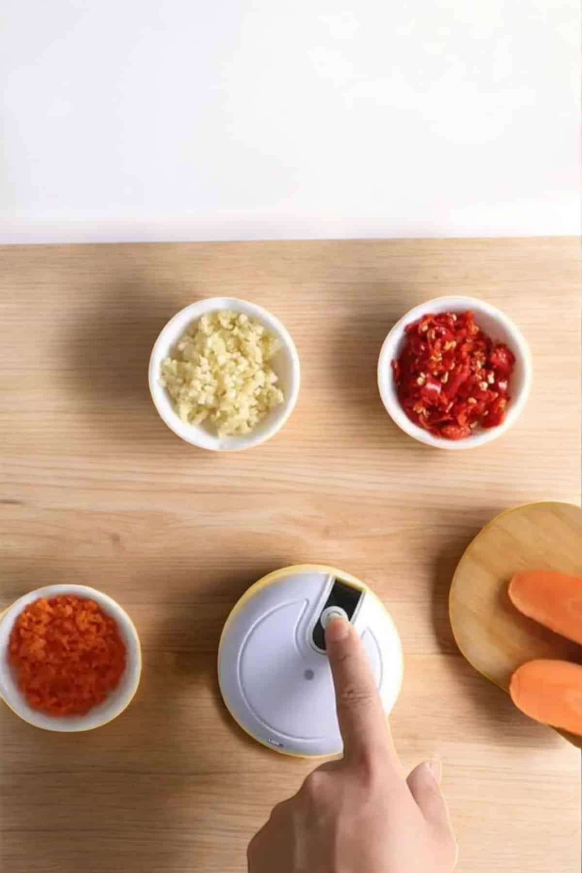 Şarjlı Portatif Doğrayıcı Mini Pratik Rondo El Doğrayıcı Üç Bıçaklı Çelik Bıçaklı