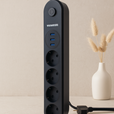 Termal akım korumalı uzatma kablo 4 priz 3 USB anahtarlı siyah